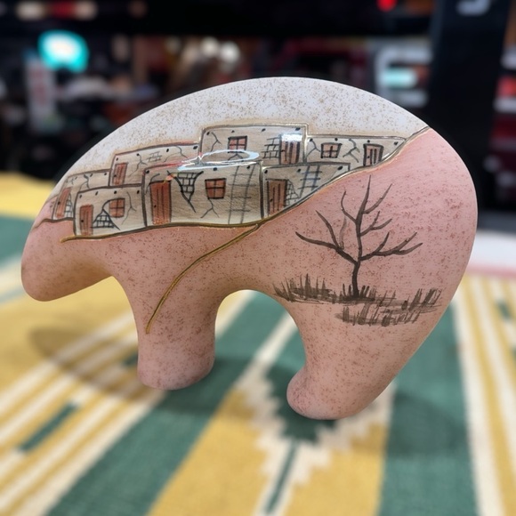 Vintage Native American Pottery Spirit Bear Hand Painted Signed BJ Gore - Picture 4 of 10